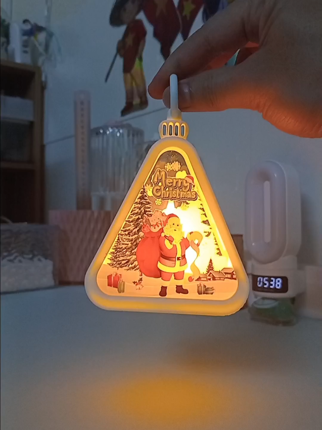 Đèn led treo trang trí Giáng sinh dễ thương, phong cách cổ điển, họa tiết noel 2 mặt, dùng pin. #dentrangtrigiangsinh #dentrangtrinoel #denledgiangsinh #denlednoel #dentreogiangsinh 