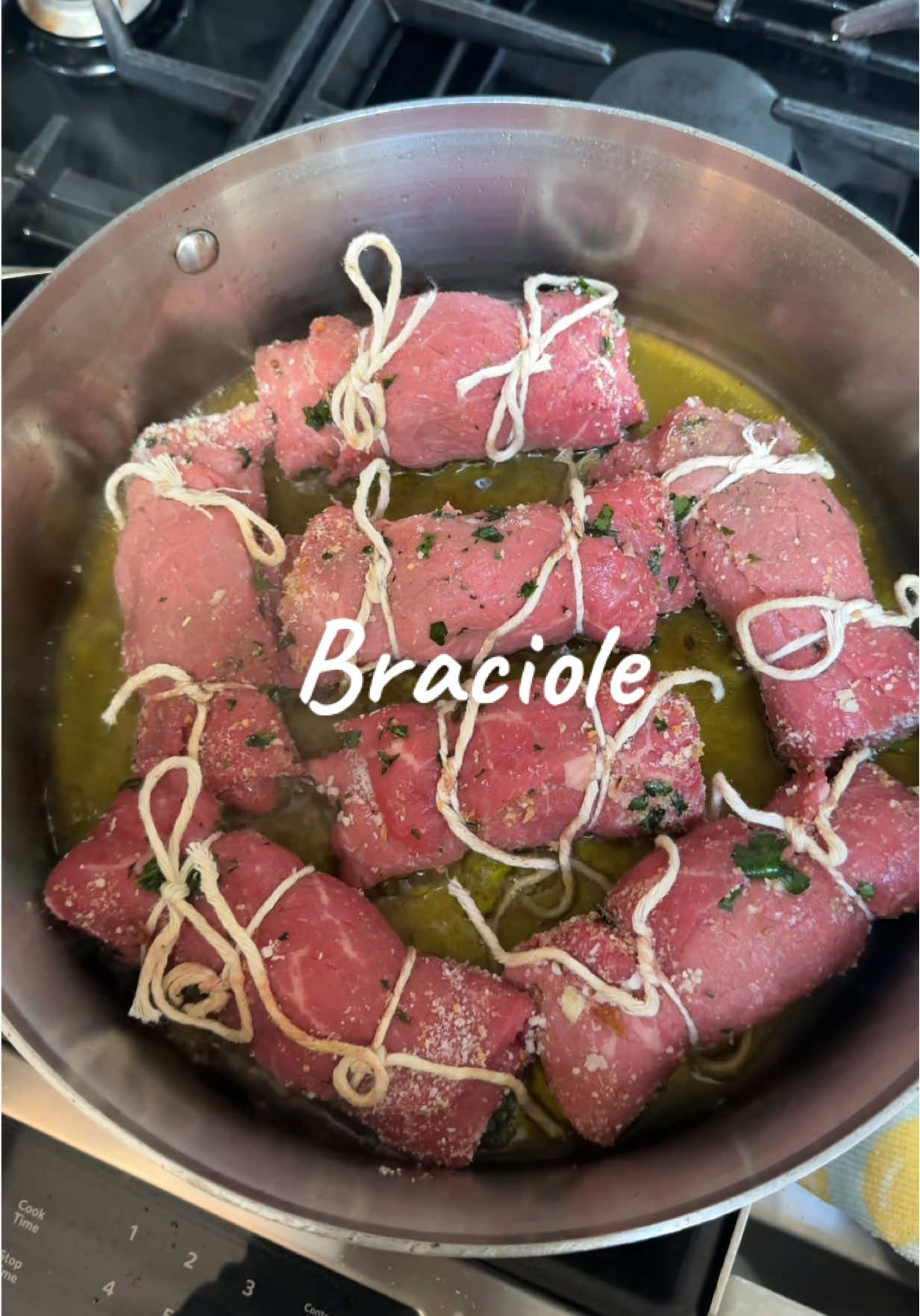 Braciole for this week's Sunday Sauce 🍝 This is one of those 
