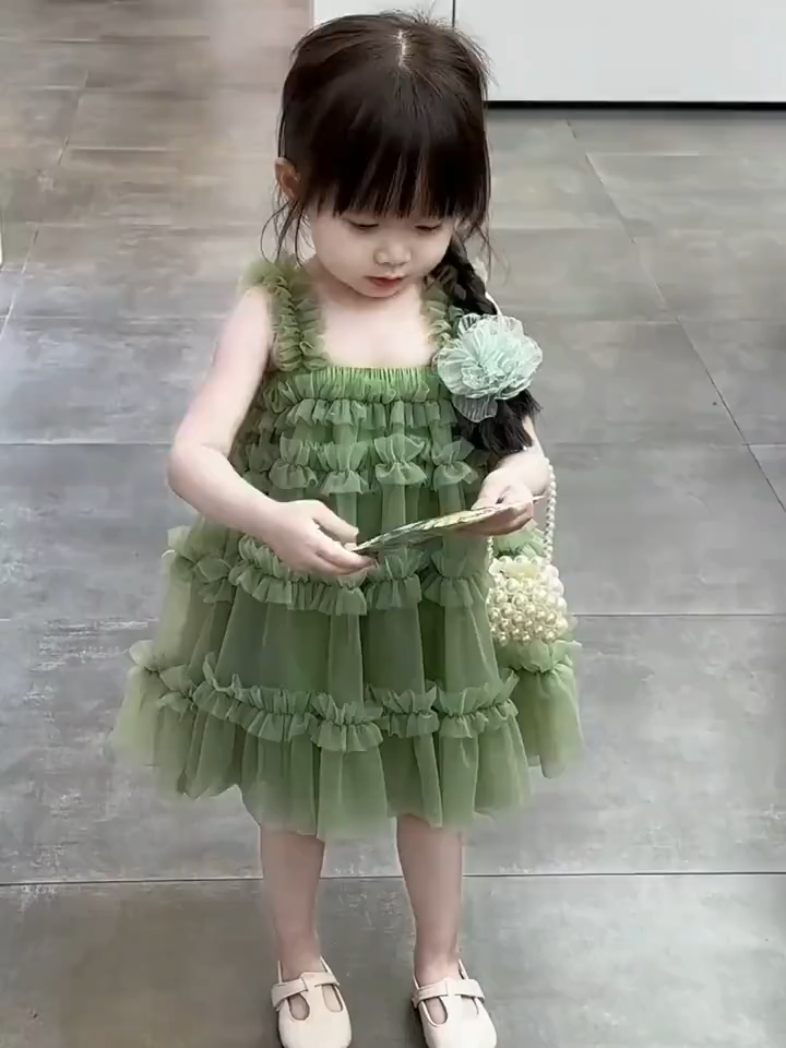 sáng nay chúng ta cùng ngắm những cô bé đáng yêu nào🎀 lưới tu tu bên shop đủ màu giá 20k/m