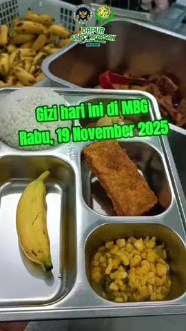 🍽✨ Gizi Hari Ini di MBG! Dari dapur SPPG Yayasan Al-Izzah Serang, setiap piring disiapkan dengan penuh perhatian dan niat baik. Mulai dari nasi hangat sampai lauk bergizi, semua diracik untuk menjaga energi dan semangat aktivitas hari ini! 💚🔥 #mbg #mbglovers❤️ #makanbergizigratis #prabowo #makanbergizi 