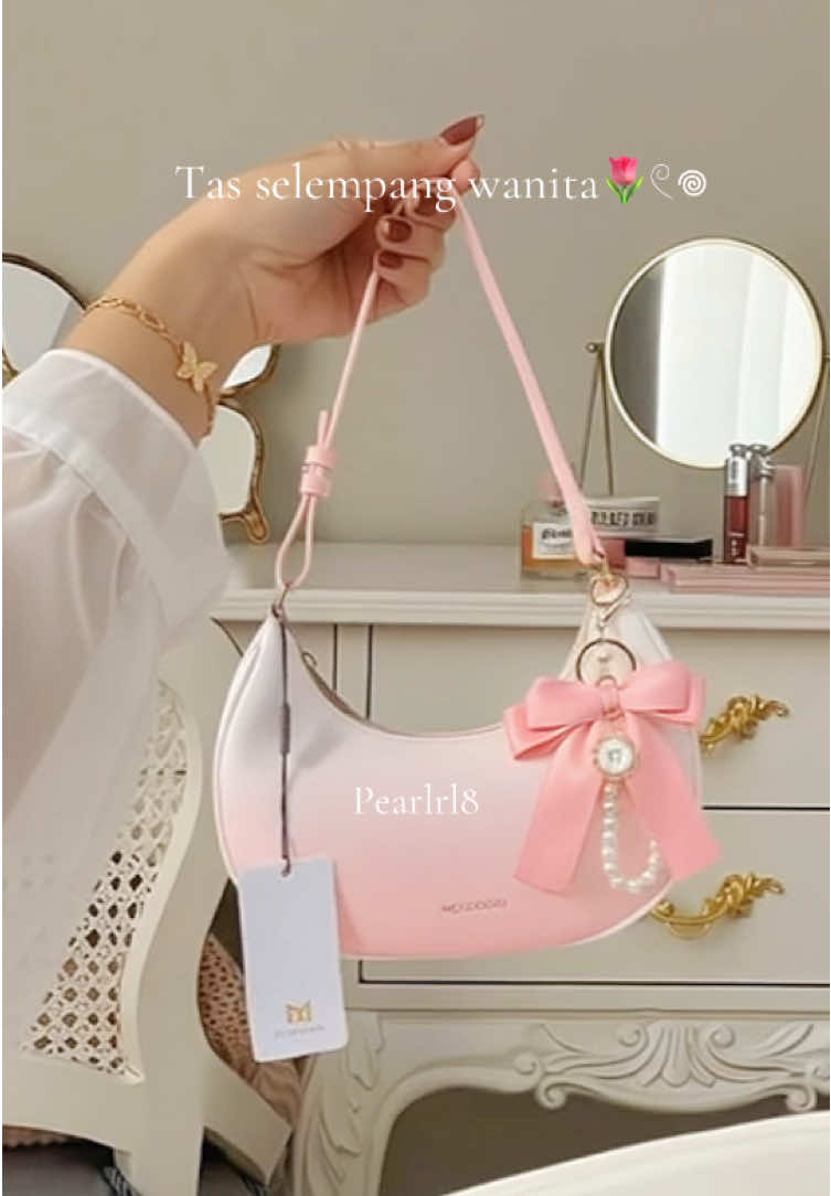 Versi pink lebih mengoda😭🎀.              #tasmossdoom #rekomendasi #taswanita #fypage #co 