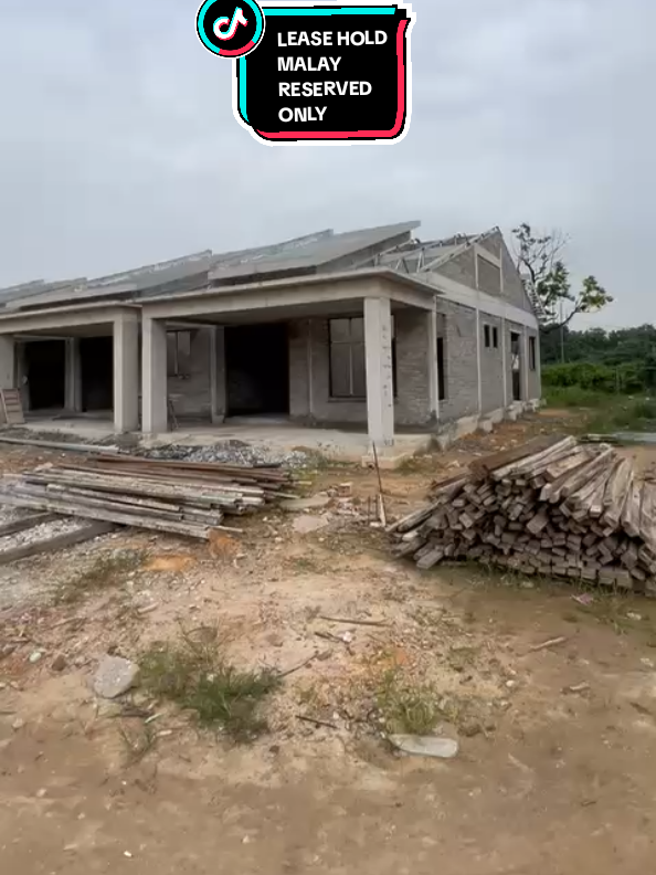 🏠NEW FOR SALE-SHAH ALAM single storey⤵️ ➡️Land area 21×68(21×44sqft) ➡️4Bed 2bath ➡️449k Semi D⤵️ ➡️Land area 44×64@2816sqft ➡️4bed 2bath ➡️565k ➡️Lease Hold malay reserved only ➡️lokasi strategik      *2km ke quayside mall      *econsave      *sanctuary mall      *pelbagai kemudahan        harian ➡️akses mudah ke lebuhraya kesas/elite/skve/lksa/ldp/nkve/wce ➡️mudah ke kl/klang/putrajaya dan seluruh kawasan klang unit tak banyak dah,berminat tekan beg biru #jualan  #rumahbaru  #rumahpertama #shahalam #fyp 