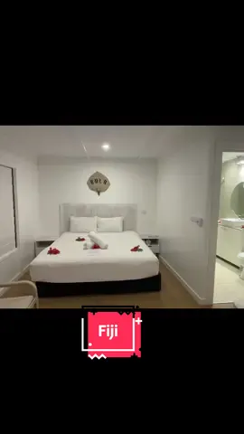 Our first room In Fiji on Beachcomber Island 🏝️ and the gift bag we got. The makeup bag had delightful Fiji moisturisers in it & lip gloss #fijitiktok🇫🇯 #islandparadise #myfiji #roomonfiji