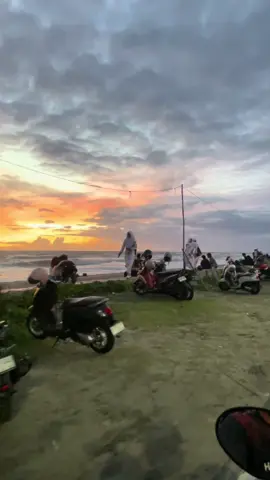 bengkulu memang indah tapi tidak dengan percintaan nya.       #bengkulu #sadvibes🥀 #parati #sunset #fyppppppppppppppppppppppp 