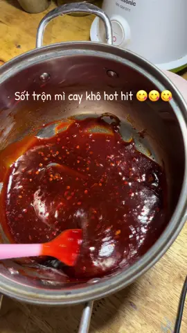 Xíu e lên thử món mì cay khô đang hot xem sao #viral #anvat #anvatsunny #micaykho 