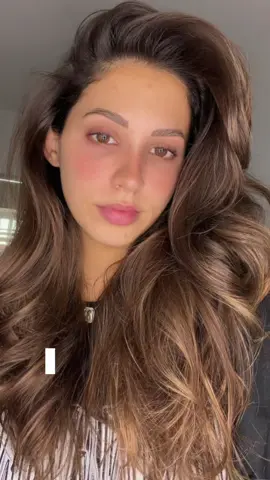 Mi nueva adquisición @CurrentBody Skin The Clinic pronto les hago review ✨ pero estoy segura por los resultados que he visto 👀 que voy amar. #luzroja #mascaraluzled #redlight #redlighttherapy #skincare 