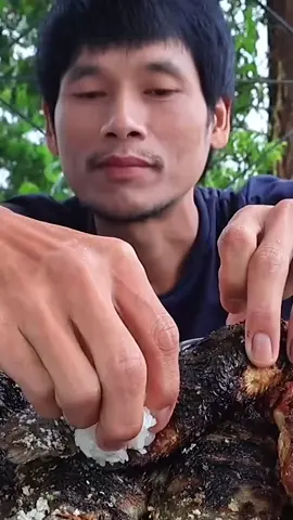 Cá rô đồng nướng gỏi đu đủ #mukbangthailand #TikTokAwardsVN #mukbangvietnam #anthailan #mukbangtiktok 