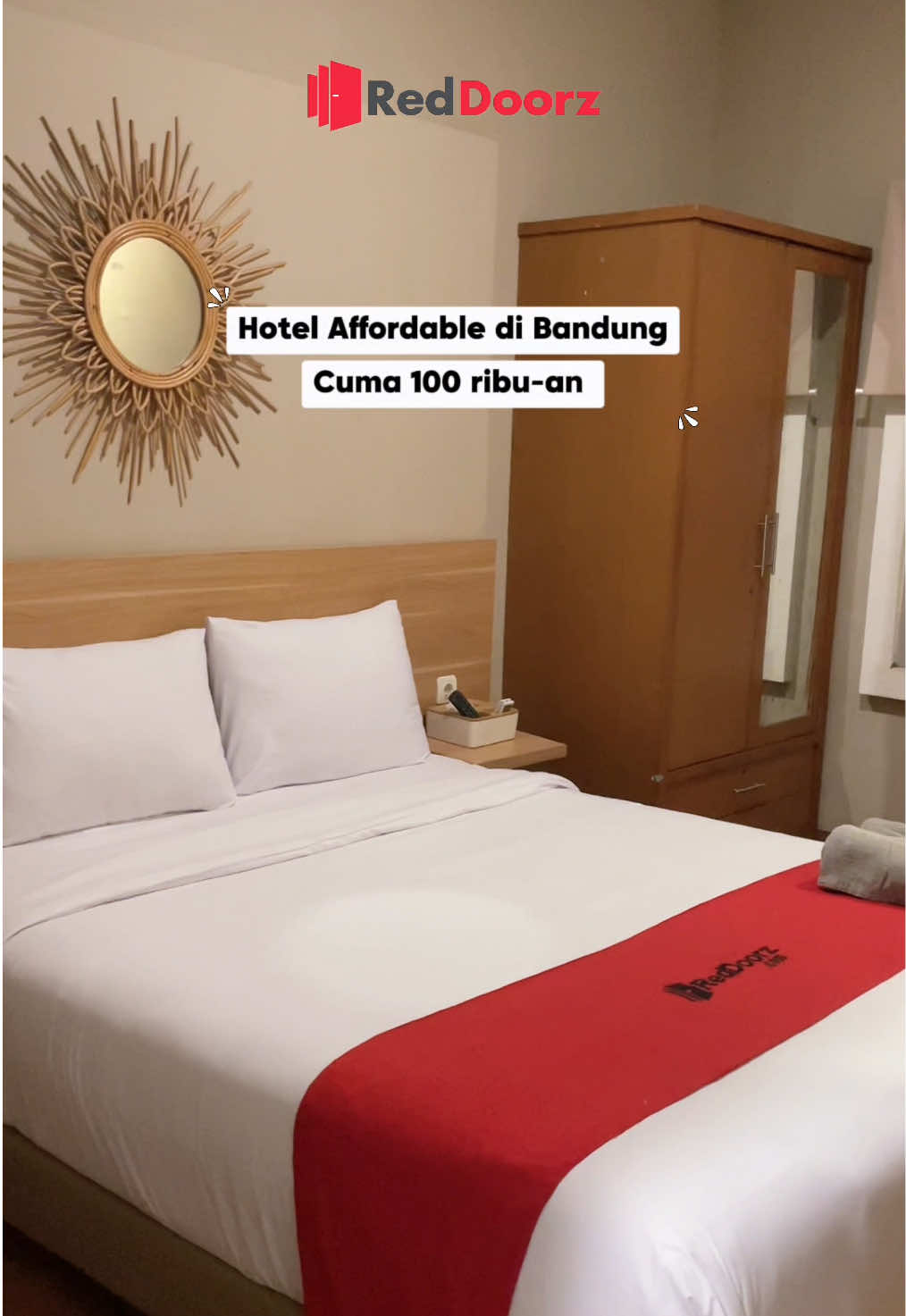 Rekomendasi hotel affordable cuma 100ribuan aja kalo booking lewat aplikasi RedDoorz!  🏨  Feel the urban comfort! lokasinya deket banget sama tempat kuliner hits, Gasibu, Gedung Sate, Kampus Hits  Jangan lupa join RedClub biar liburan kamu makin hemat. 💸  Dan Pake Kode Promo: ”YUKNGINEP”  “RDSOCMED09” “SANSSOCMED09” “UVSOCMED09” 📲 Download aplikasi RedDoorz sekarang! @RedDoorz Indonesia   #REDTRAVELERS  #RedDoorz #BukaSemuaPintu #HotelMurahBandung #RedDoorzPlusBagusranginstreet 