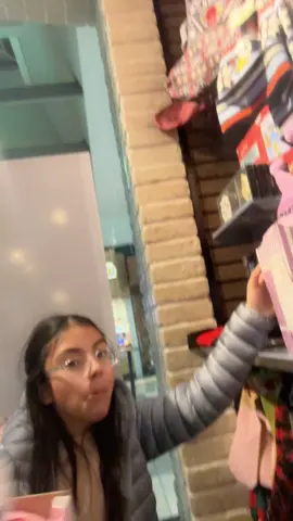 No puedo con el collar que encontré 🩷🫶🏼🩷🩷🩷 #paratiiiiiiiiiiiiiiiiiiiiiiiiiiiiiii #like #fypシ #foryoupage #madreehija #hellokitty 