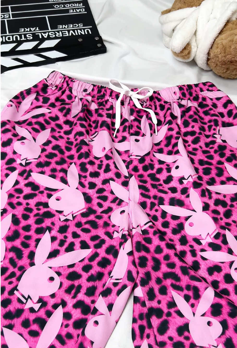 If being extra was a pajama… this would be it💃🏼🐇 #pajamas #cutepajamas #pajamaspants #pink 