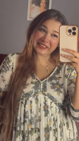 අපි ගොඩාක් ආදරය කරපු අයගෙ මතක අමතක කරනවා කියන්නෙ මැරි මැරි ආයි ආයි ඉපදෙනවා වගේ වැඩක්. ඒත් නොලැබෙන දෙයක් පස්සෙ ගිහින් ලත වෙනවාට වඩා අමාරුවෙන් හරි අමතක කරන එක තමයි හොදම දේ 😌🥰#foryoupage❤️❤️ #loveyourself❤️ #dileeshafernando #onemillionaudition #everyonefollowershighlight 