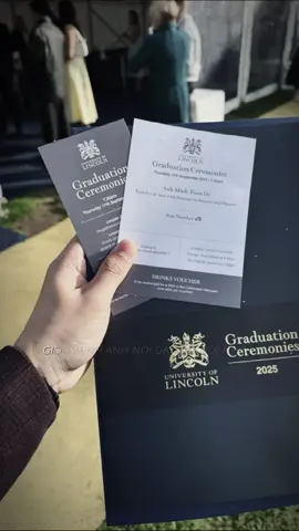 se ve vao mua ochna integerrima no #universityoflincoln 