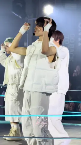 andy park 🥵🙏🏻 #nct #nctdream #jisung #showcase #fyp @NCT Official 