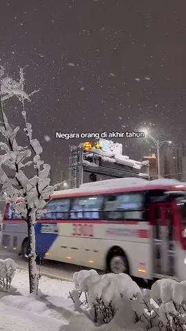 Di akhir tahun sehat terus gak sakit, kalian keren. 👍🏻 Minimal gak batuk pilek jos pokok e. 