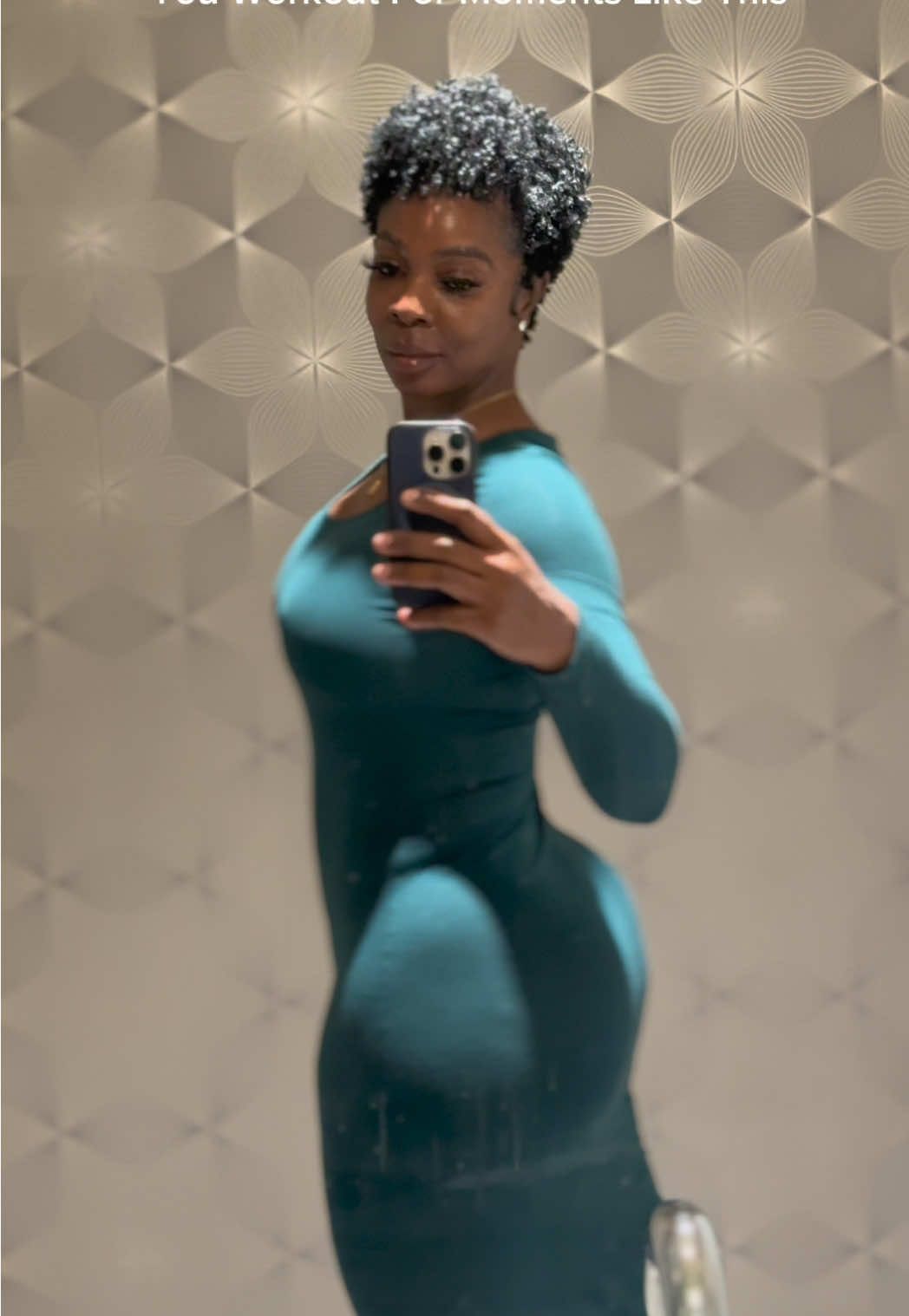 Training For A Purpose…🙌🏾  Hair: @Stephanie Weiss  For a complete Workout & Nutrition Program along with an Amazing Online Community join our Thrive Past 35 Tribe. (Link in bio)