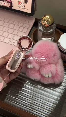 handheld mini turbo fan that can fit in small bags & pockets! 🎀💫 #fan #minifan #handheldfan #fyp #viral 