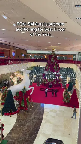 so pretty 😍 #smaura #holidays #christmas #mall #christmasdecor 