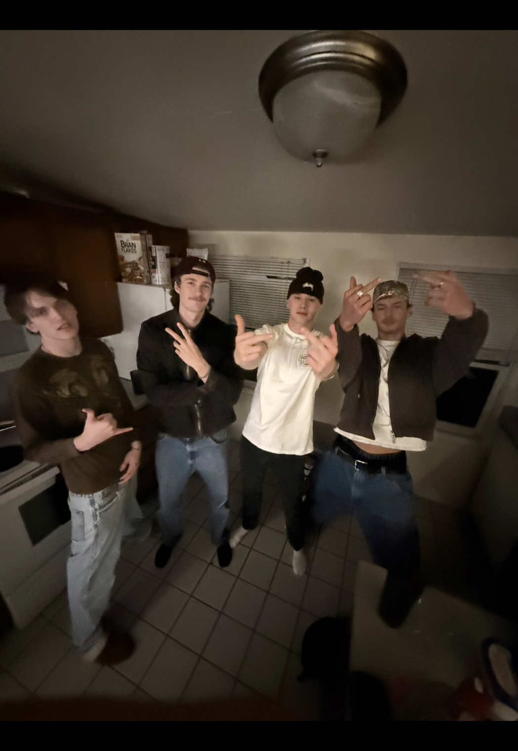 Yall team gold or silver?  Shout out @CAS DEIÀ for hookin it up#outfitinspo#jewlery