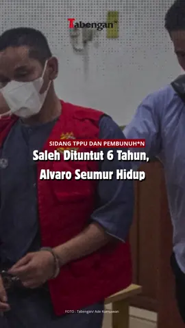 Setelah tertunda selama enam persidangan, Jaksa Penuntut Umum (JPU) akhirnya bacakan tuntutan kasus Tindak Pidana Pencucian Uang (TPPU) terhadap terdakwa sekaligus terpidana kasus narkotika Muhammad Saleh alias Salihin dan Alvaro Jordan Kasus tindak pidana kekerasan dan pembunuhan, di Pengadilan Negeri (PN) Palangka Raya, Selasa (18/11). ‎‎Saleh yang dikenal sebagai bandar besar narkoba di wilayah kampung Ponton, pada persidangan sebelumnya didakwa oleh JPU Dwinanto Agung Wibowo dengan alternatif dari Pasal 3, Pasal 4 juncto Pasal 37 huruf a, serta Pasal 5 juncto Pasal 37 huruf b Undang-Undang No 8 Tahun 2010 tentang Pencegahan dan Pemberantasan Tindak Pidana Pencucian Uang, serta UU Narkotika dengan 79 lembar berkas tuntutan. ‎‎Sedangkan Alvaro Jordan didakwa dengan Pasal 340 KUHP tentang pembunuhan berencana, subsider Pasal 338 KUHP, lebih subsider Pasal 351 ayat (3) KUHP, serta Pasal 181 KUHP mengenai upaya menyembunyikan jenazah. Dengan ancaman hukuman mati atau seumur hidup dengan 25 lembar berkas tuntutan. ‎‎Di hadapan majelis Hakim Sri Hasnah, dan Penasihat Hukum terdakwa Yohana, dan Dani serta terdakwa M Salihin alias Saleh dan Alvaro Jordan,  JPU Dwinanto Agung Wibowo membacakan tuntutan. ‎‎”Terdakwa memiliki unsur perencanaan dalam melakukan pembunuhan dan melaksanakan perbuatan dalam keadaan tenang, ada tenggang waktu yang cukup untuk melakukan perbuatan Pembunuhan, terdakwa memiliki waktu yang cukup untuk mengambil keputusan dalam melakukan perbuatan menghilangkan nyawa korban,” ujar Dwi membacakan surat tuntutan milik Alvaro Jordan.