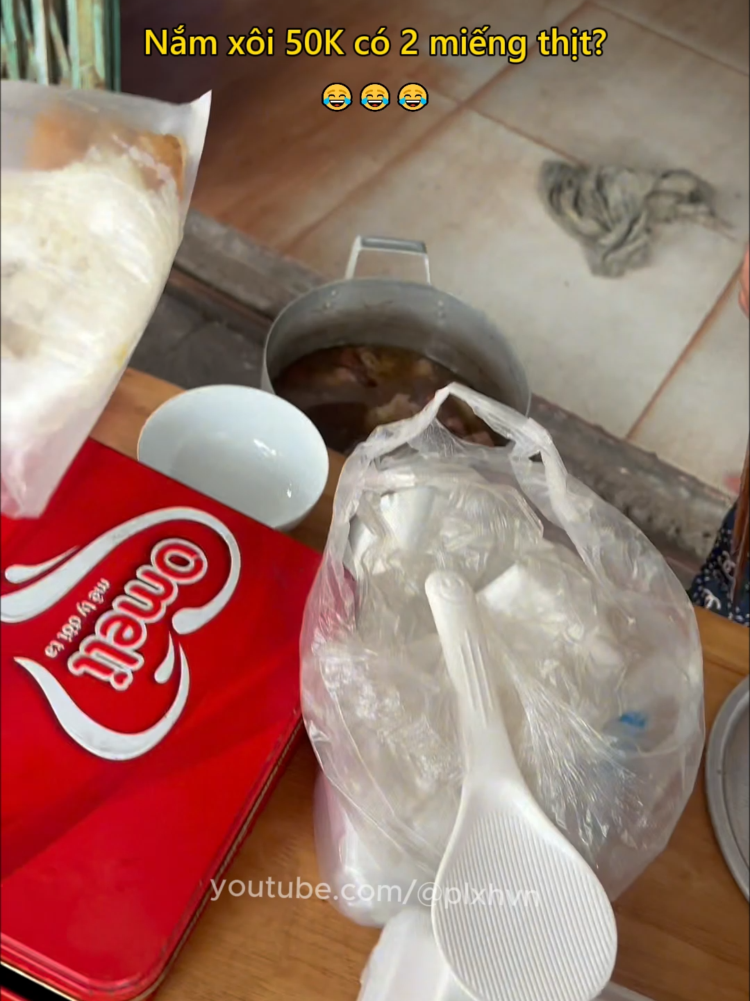 Nắm xôi 50K có 2 miếng thịt?😂 #amthuc #xahoi #anuong #cuocsong #plxhvn #phapluatxahoi