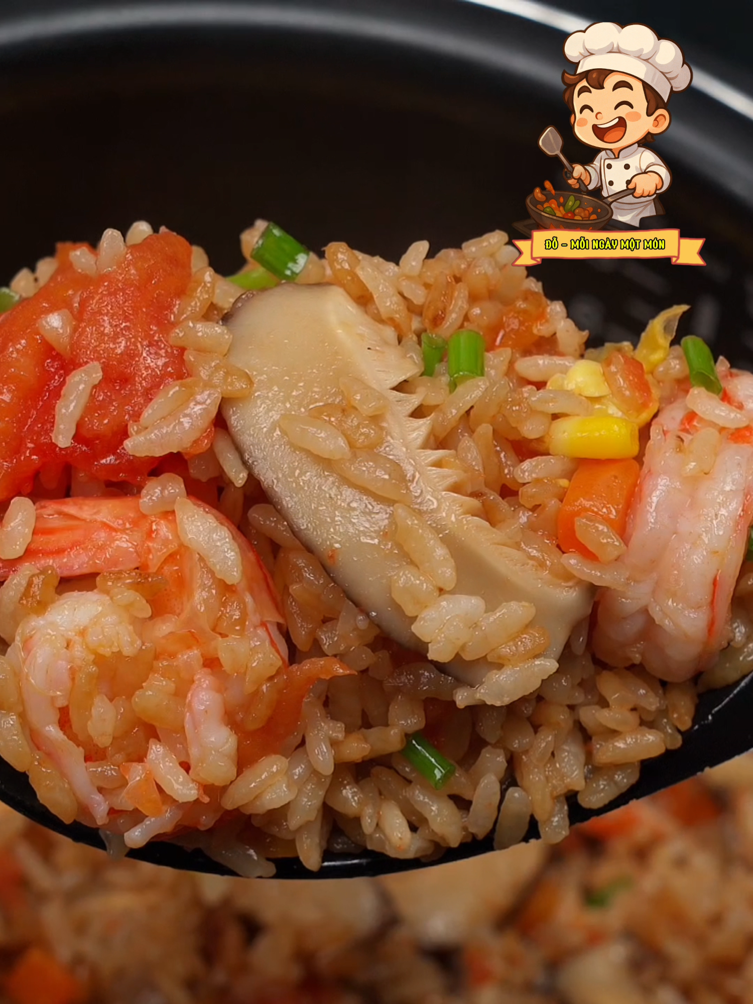 Bữa trưa nay chưa biết ăn gì thì mọi người thử ngay món này của mình nhé. Món cơm sốt cà chua vừa ngon miệng. Cách làm siêu nhanh, hương vị đậm đà, #ĐỗMỗiNgàyMộtMón #BữaTrưa #CơmTrộn #ĂnKhỏeMỗiNgày