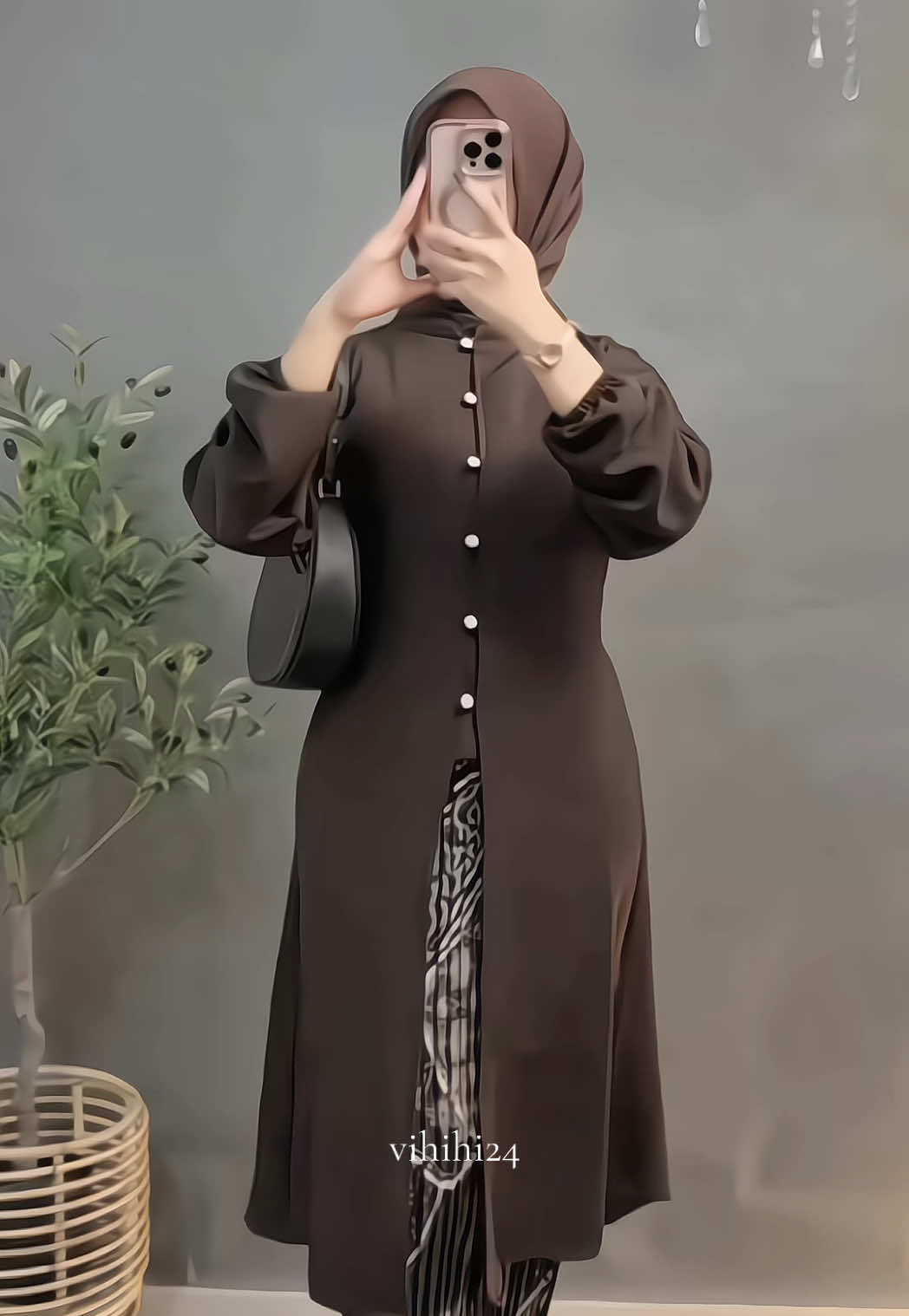 Tunik cantik🪞🤎 #tunik #tuniksimple #ootdhijab #hijabstyle 