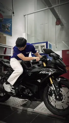 💥 YAMAHA R15 GIA HẠN “DEAL SỐC” - CHỐT ĐƠN ĐI CHỜ CHI  Biết anh em vẫn còn tiếc hùi hụi vì lỡ mất deal ngon, Long Thành Đạt quyết chơi lớn GIA HẠN ƯU ĐÃI KHỦNG cho siêu phẩm Yamaha R15 đến hết ngày 30/11/2025. Cơ hội rước 