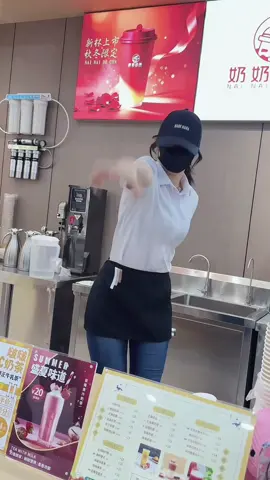 #fypシ゚viral #dance #奶茶妹妹 #sweetgirl #girldancing 