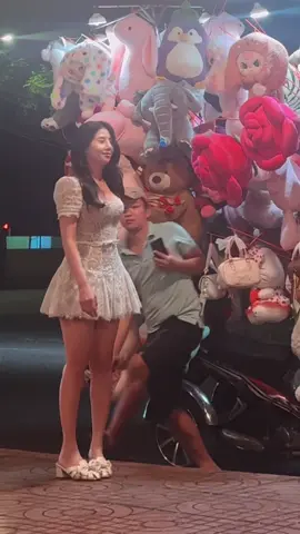 Cái thứ nhất : cùng nhau cố gắng Nhưng cái thứ 2 : chắc chắn là như vậy?  ❤️❤️❤️