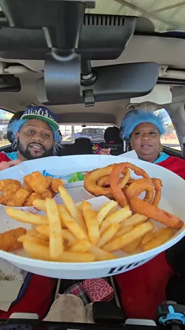 Sketchy Review Ep. 34 😱🍽 @ Keller's Drive-In in Dallas, TX #sketchyfoodreviews #Foodie #foodcritic #foodrreview #sketchyfood 