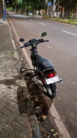 suara nya ngebas adem mantep banget #astreagrandindonesia 