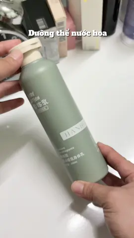 Chai dưỡng thể siêu hot gần đây , tui mua tới chai thứ mấy rồi đó mấy bà 💖🧚‍♀️💫#duongthe #hanboli #trangda #review 