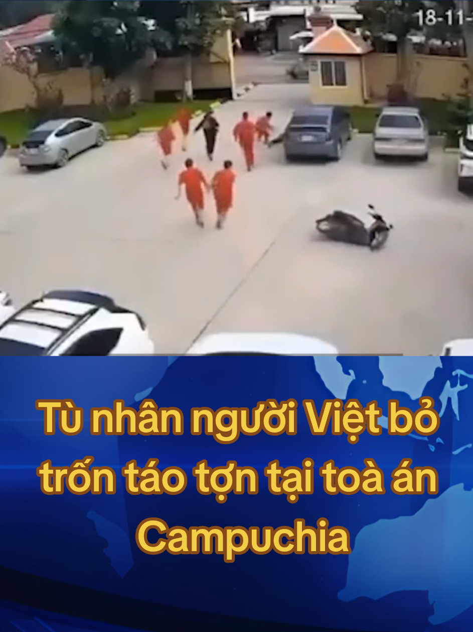 Một tù nhân nam, nghi là kẻ cầm đầu một đường dây cờ bạc trực tuyến, được một phụ nữ đưa súng tại sân tòa án ở Campuchia để trốn thoát nhưng đã bị bắt giữ trở lại. #tinnong #tinnhanh #tintuc #tin24h #fyp 