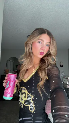 Fav flavor and fav uni👩‍❤️‍💋‍👩@Alani Nutrition @Alani Nu Ambassadors #alanipartner #alaniambassador #fyp #danceteam #boulder