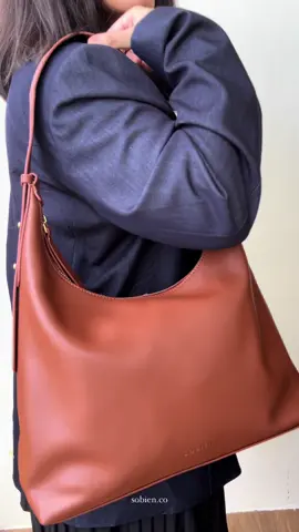 Best-selling for a reason: sleek design, smooth leather, and all the space you need. #genuineleather #trendybags #affordableluxury #bagph #realleather 