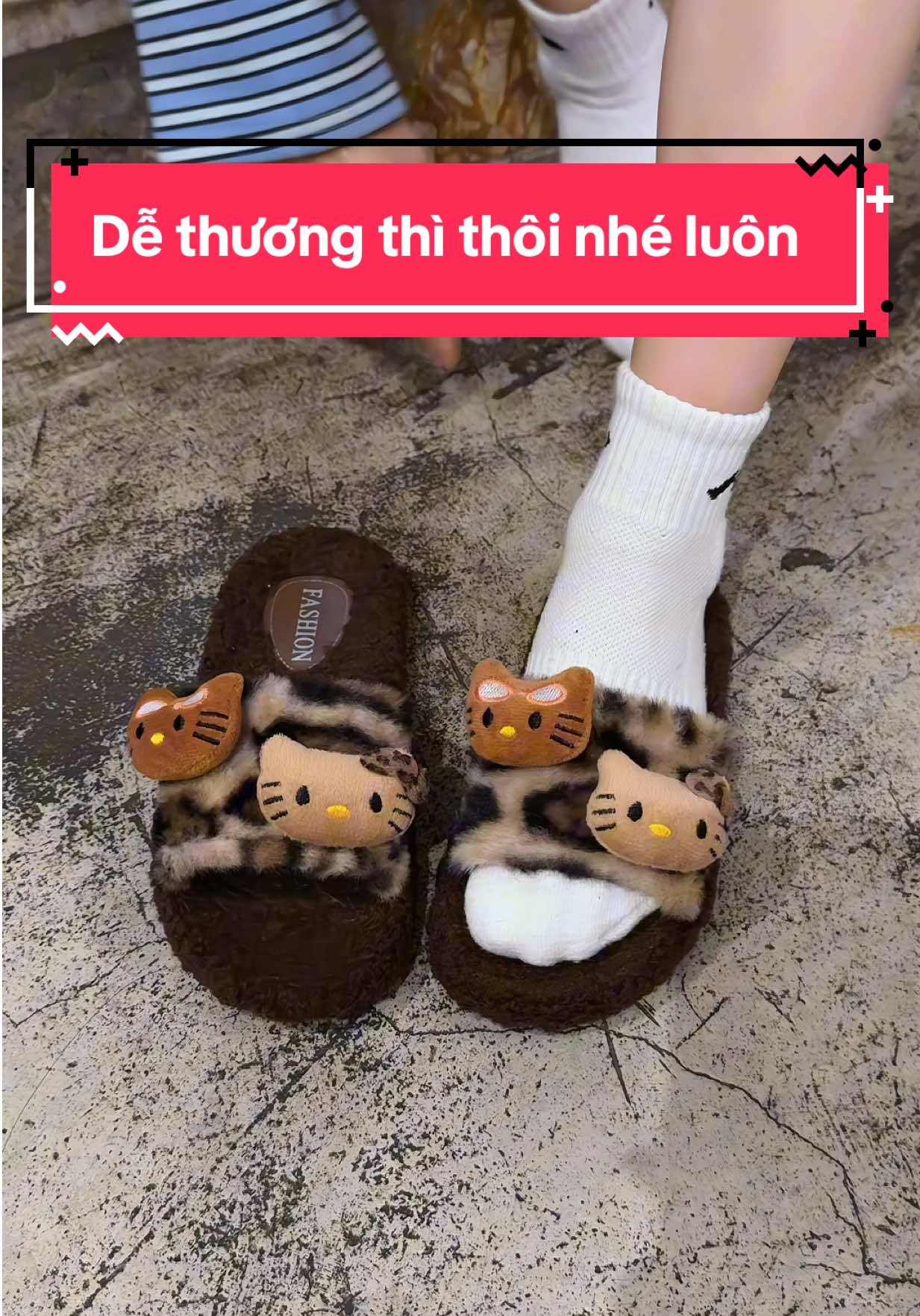 Dép lông gắn charm mèo siêu dễ thương #deplong #deplongquaingang #deplongcute #depnuxinh #giaydep 