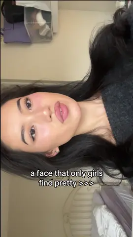 my bone structure is for the female gaze