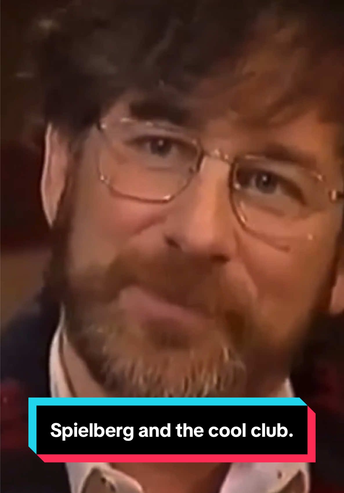 Had to repost this. Just watched The Fabelmans again. Such a great films showing how Spielberg used cinema as a way to not only escape reality… but to make sense of it. The scene where he finally realizes his mom is in love with another man, how he is only able to see it while editing the film. Like his ability to manipulate film allows him to see reality more clearly and control it. The Fabelmans also shows how he felt like such an outsider, which still resonates at the time of this interview. Even though he was making some of the best Hollywood movies of all time, Hollywood still didn’t let him into the cool club. But he kept going. Doing it how he wanted to do it. Staying true to his vision. And now, he’s the kind of Hollywood. Love it. #stevenspielberg #cinema #filmmaking #hollywood #motivation 