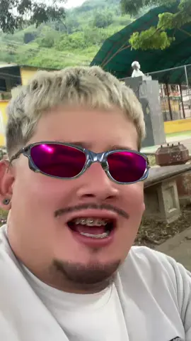 👮🏻‍♂️👋🏻.   #neutro #lamujerdelptj #crislerelespadachin 