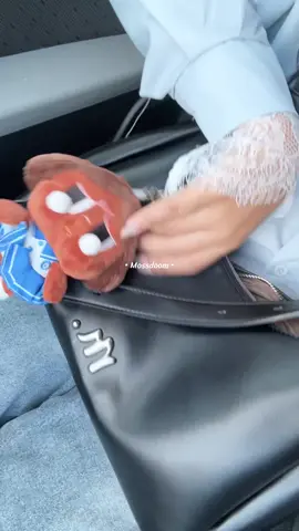 พกพาไปทุกที่ #กระเป๋าแบรนด์แท้ #mossdoom #กระเป๋าmossdoom #mossdoombag 