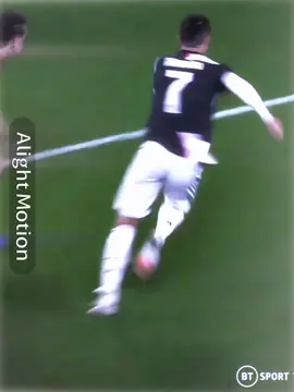 A mac vest e thi vay co dau😘🔥#cristianoronaldo #quyetthang🔥 #manchesterunited #realmadrid #Tlam🔥xQthang🔥 