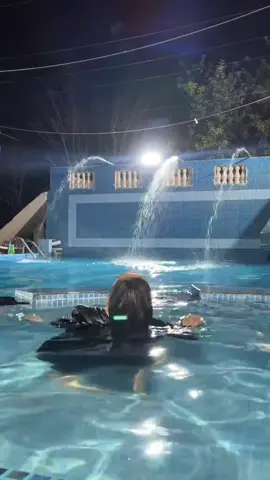 Warda Malik swiwwing pool video 👀🥵🍑😉|Dear TikTok team please don't under review my video 😔#growmyaccount #shortvideo #unfreezemyacount #wardamalik #creatorsearchinsights 