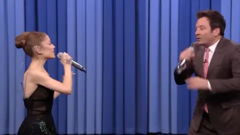 Omg, Ariana Grande singing APT 😭#bp_dinny🤍 #BLACKPINK #ROSÉ #ARIANAGRANDE #fst♡ 