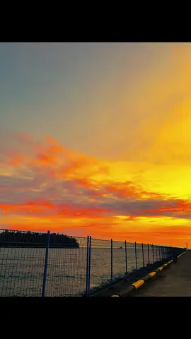 #lagutimur #storytimur #sunset #sunsetvibes #soundtimur 