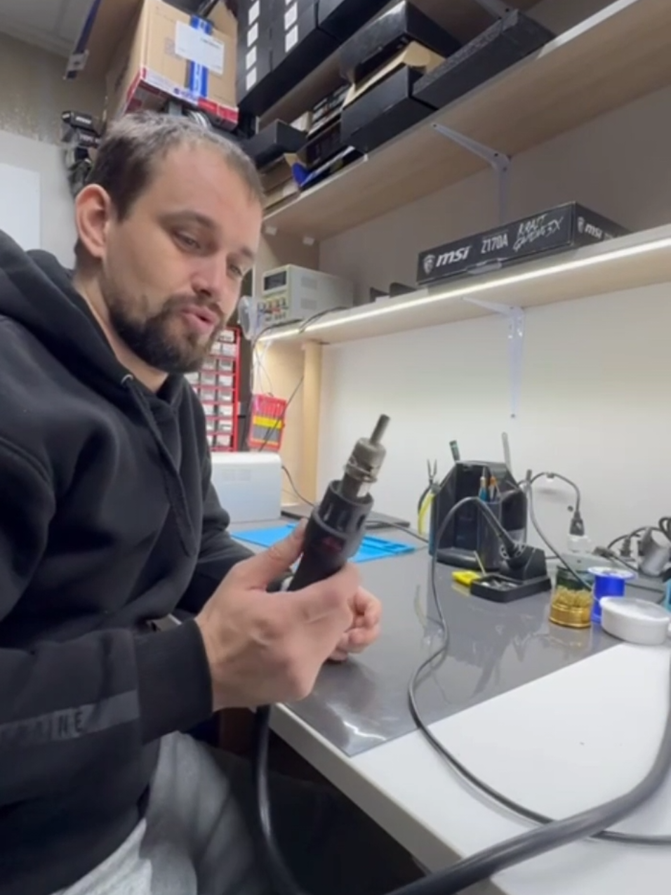 Візьміть на роботу я все вмію)