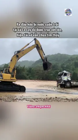 Xe đầu kéo bị nước cuốn trôi tại xã La Lay đã được trục vớt lên, hiện tài xế vẫn chưa tìm thấy #congdongquangtri #quangtri #nguoiquangtri #quangtri74 #xuhuong 