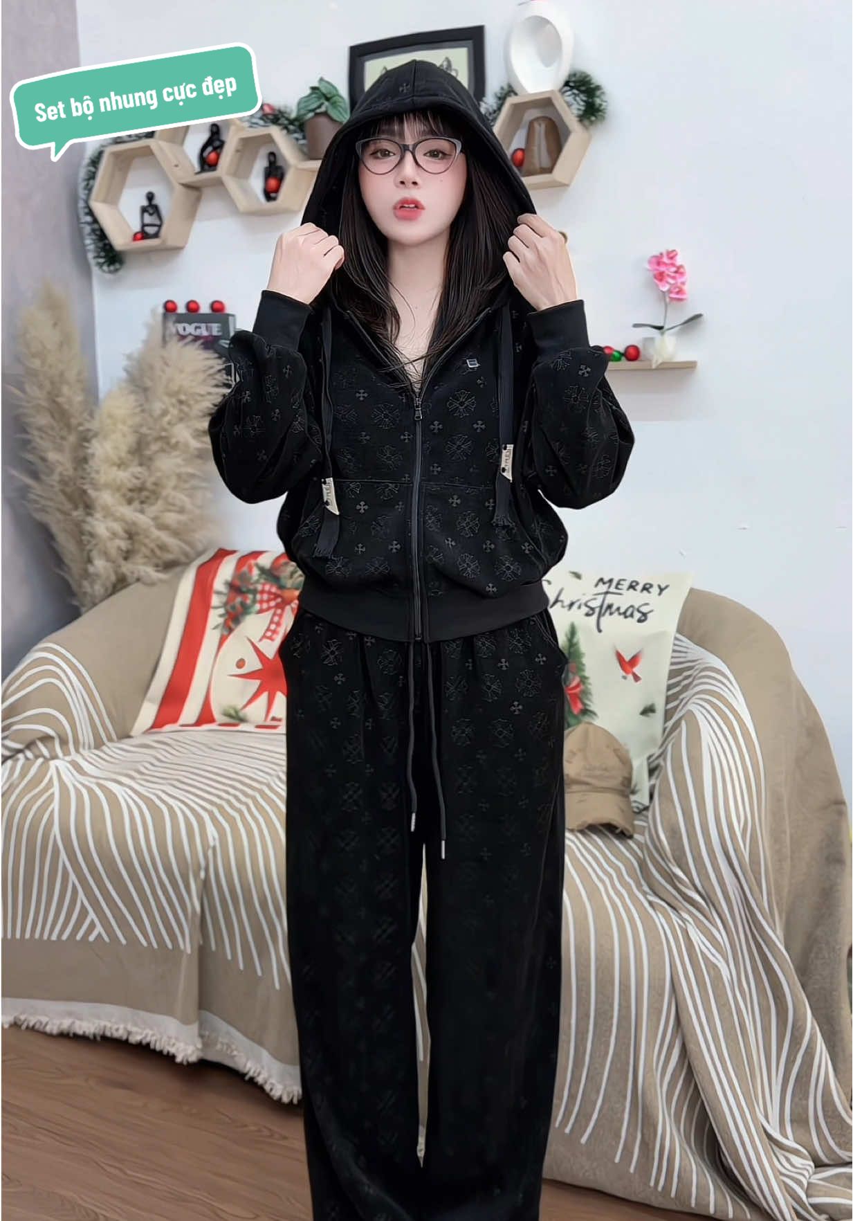 Bộ nhung tăm đen in hoạ tiết #thoitrang #thoitrangnu #huonhihi #setboxinh #setbonu 