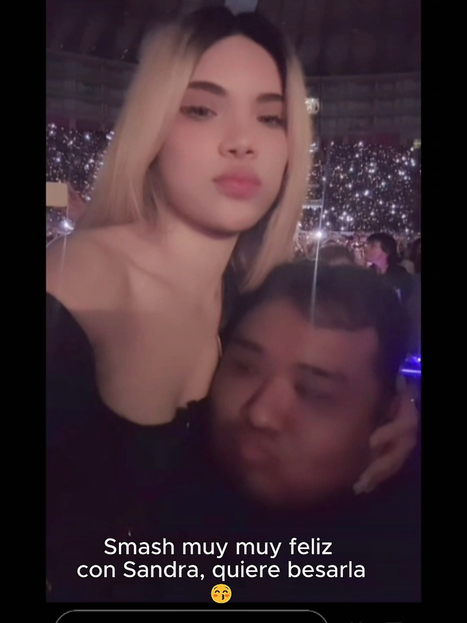 Sandraskins  Y Smash concierto de Shakira Beso #sandraskins #smashdota #paratiiiiiiiiiiiiiiiiiiiiiiiiiiiiiii #fyp #Milenka #concierto #shakira #conciertoshakira