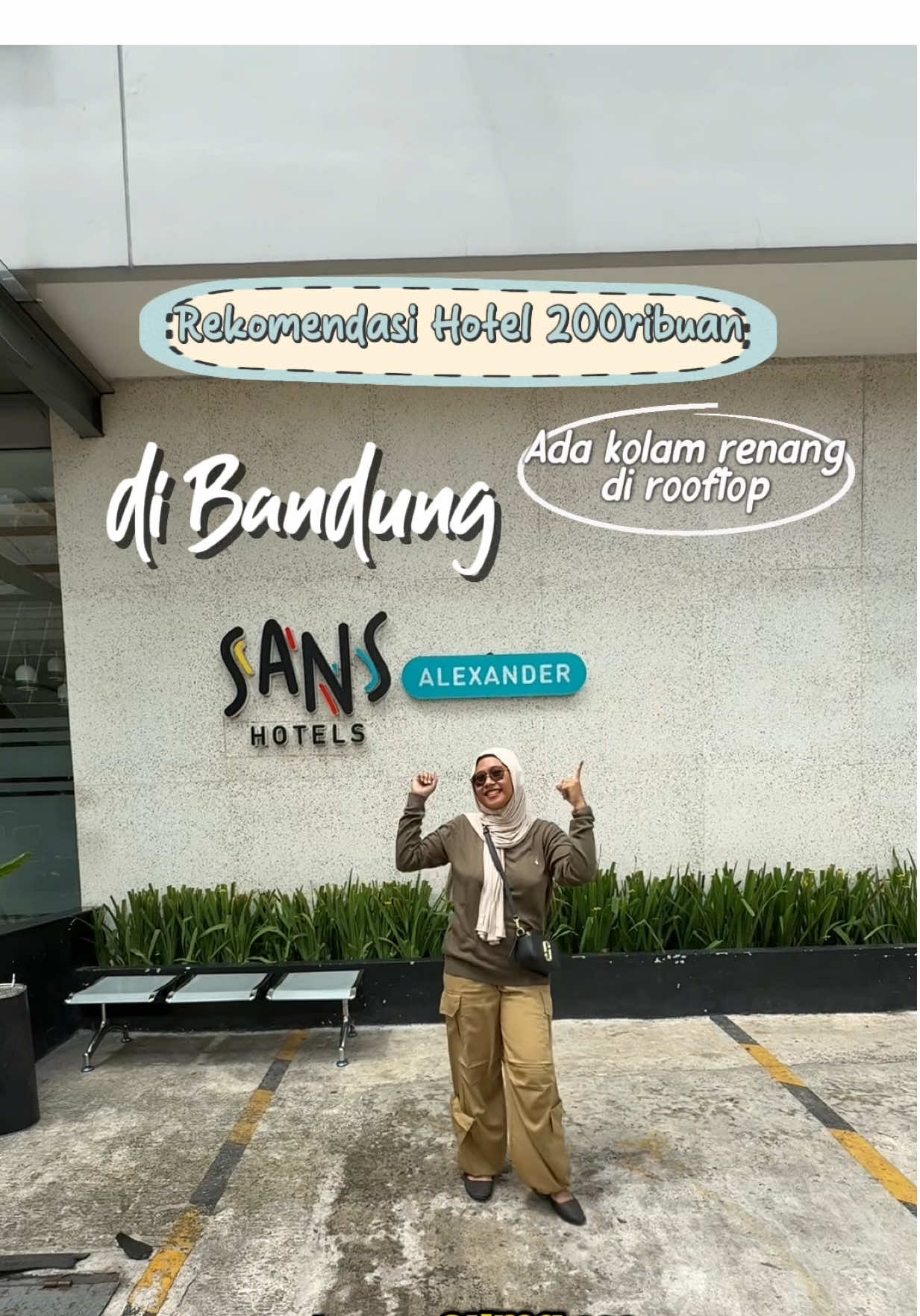 Fix‼️aku nobatin hotel ini jadi hotel favorit kalo lagi liburan ke Bandung 😍 Selain harganya affordable, cuma 200ribuan aja udah ada kolam renang di rooftop, hotelnya bersih, wangi, terawat kayak hotel2 bintang deh pokoknya 🤩 hotel ini juga strategis banget, cuma 10 menitan aja ke jalan Braga, alun-alun Bandung dan dekat stasiun Bandung juga loh.. Cuss booking sekarang lewat aplikasi RedDoorz dan masukkan kode promo “YUKNGINEP” biar dapet diskon kayak aku! Selamat liburan peeps.. 😍 #RedTravelers #RedDoorz #BerkeSANS #hotelbandung #sansalexanderhotel 
