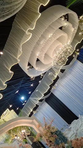 dekorasi 8 meter 081328663336 Lemahduwur RT 01/06 Kuwarasan Kebumen @rencangeo  @dedesetiawan29  @e_lookmakeup  @wiby_music  #weddingkebumen #dekorasikebumen #engagementkebumen #pelaminankebumen #lamarankebumen 